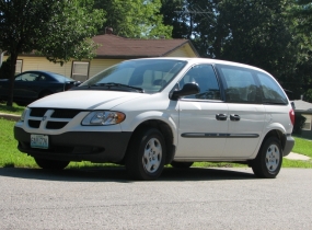 2003 Dodge Caravan SE L. Sideview